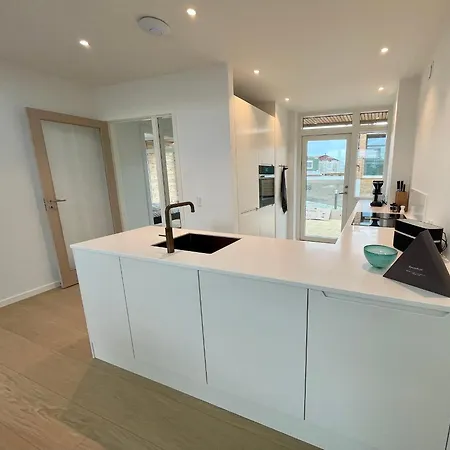 Holiday home Nybygget Hus I Taet Pa Klipper, Skov Og Hav Svaneke