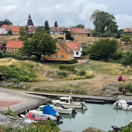 Nybygget Hus I Taet Pa Klipper, Skov Og Hav